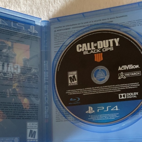 Sony PS4 Call of Duty: Black Ops 4 - Blue Case - Picture 3 of 3